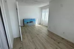 5203 N 42nd Dr, Phoenix, AZ 85019 - Photo 30