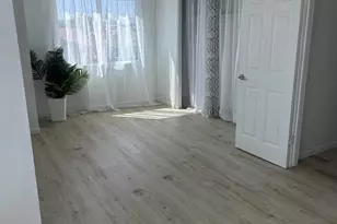 5203 N 42nd Dr, Phoenix, AZ 85019 - Photo 28