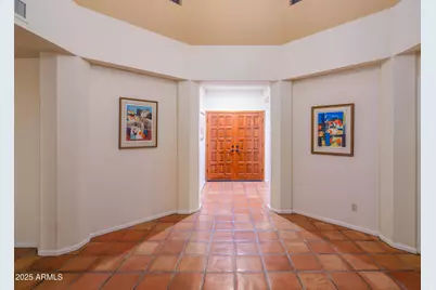 2537 E Vogel Avenue E, Phoenix, AZ 85028 - Photo 1