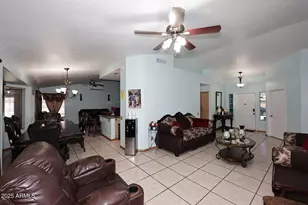 5242 N 86th Ave, Glendale, AZ 85305 - Photo 8