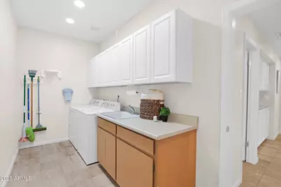 10068 E Cinnabar Avenue, Scottsdale, AZ 85258 - Photo 26