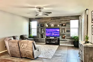 3326 S 257th Dr, Buckeye, AZ 85326 - Photo 10