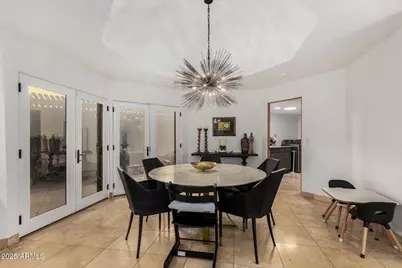 2737 E Arizona Biltmore Circle #4, Phoenix, AZ 85016 - Photo 4