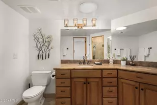 2737 E Arizona Biltmore Circle, Phoenix, AZ 85016 - Photo 18