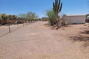 25712 W Steinbeck Dr, Morristown, AZ 85342 - Photo 24