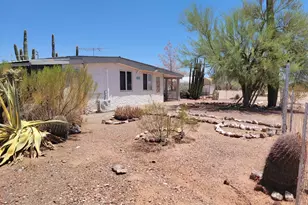 25712 W Steinbeck Dr, Morristown, AZ 85342 - Photo 4