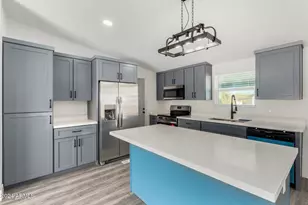 15718 W Remuda Dr, Surprise, AZ 85387 - Photo 10