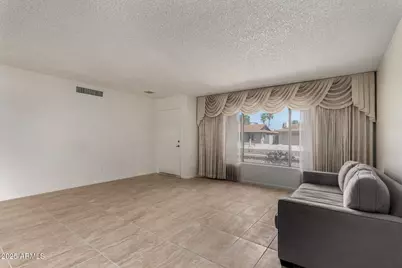 5809 W Yucca Street, Glendale, AZ 85304 - Photo 2