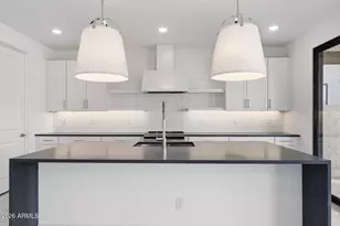 4046 S Springs Dr, Chandler, AZ 85249 - Photo 4