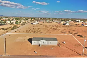 28575 N 250th Ln, Wittmann, AZ 85361 - Photo 2