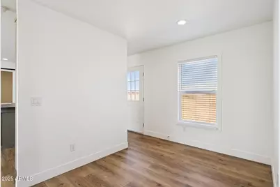 28575 N 250th Lane, Wittmann, AZ 85361 - Photo 10