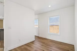 28575 N 250th Ln, Wittmann, AZ 85361 - Photo 10