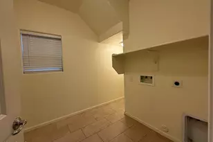 7307 S 17th Dr, Phoenix, AZ 85041 - Photo 32