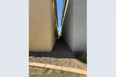 7307 S 17th Drive, Phoenix, AZ 85041 - Photo 4