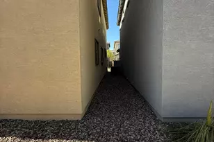 7307 S 17th Dr, Phoenix, AZ 85041 - Photo 4