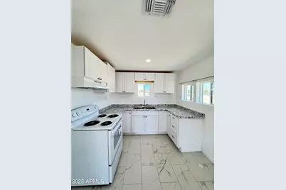 308 E Date Avenue, Casa Grande, AZ 85122 - Photo 4