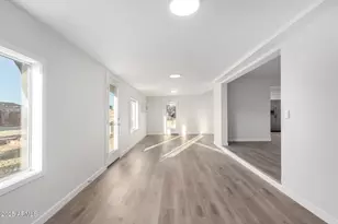 10166 W Cinnebar Ave, Sun City, AZ 85351 - Photo 22