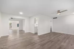 10166 W Cinnebar Ave, Sun City, AZ 85351 - Photo 8