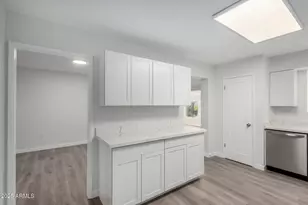 10166 W Cinnebar Ave, Sun City, AZ 85351 - Photo 18