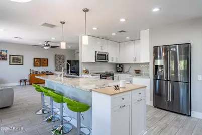 17012 N 97th Drive, Sun City, AZ 85373 - Photo 10