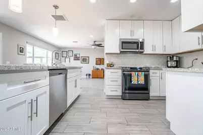 17012 N 97th Drive, Sun City, AZ 85373 - Photo 12