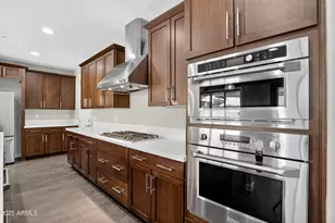 2350 W Gloria Ln, Phoenix, AZ 85085 - Photo 6