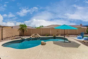 18135 W Willow Dr W, Goodyear, AZ 85338 - Photo 10