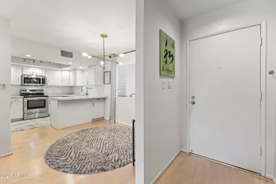 12222 N Paradise Village Parkway S #423, Phoenix, AZ 85032 - Photo 6