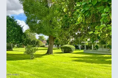 10009 W Pleasant Valley Road, Sun City, AZ 85351 - Photo 24