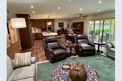 10009 W Pleasant Valley Road, Sun City, AZ 85351 - Photo 10