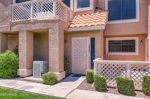 1633 E Lakeside Dr, Gilbert, AZ 85234 - Photo 2