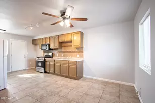 2646 E Willetta St, Phoenix, AZ 85008 - Photo 22