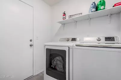 9903 N 87th Drive, Peoria, AZ 85345 - Photo 12