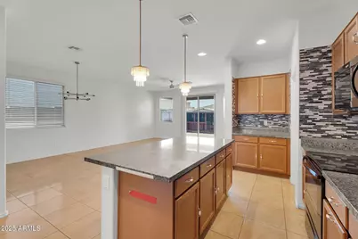 8953 W Townley Avenue, Peoria, AZ 85345 - Photo 14