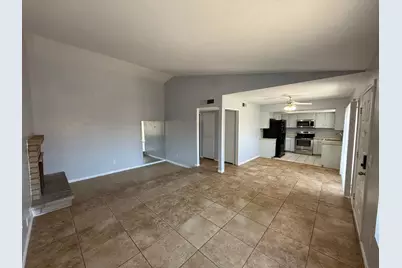 126 W Loma Vista Drive #Apt 101, Tempe, AZ 85282 - Photo 2