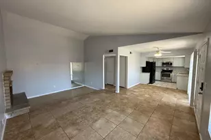 126 W Loma Vista Dr, Tempe, AZ 85282 - Photo 2