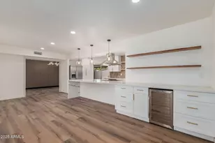 10554 W Granada Dr, Sun City, AZ 85373 - Photo 4