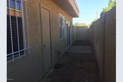 2847 N 46th Avenue #1, Phoenix, AZ 85035 - Photo 10