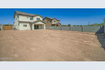 5519 S 11th Avenue, Phoenix, AZ 85041 - Photo 2