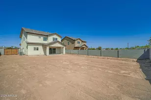 5519 S 11th Ave, Phoenix, AZ 85041 - Photo 2