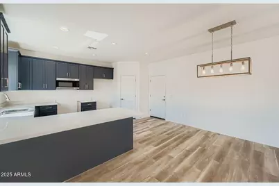 5519 S 11th Avenue, Phoenix, AZ 85041 - Photo 8