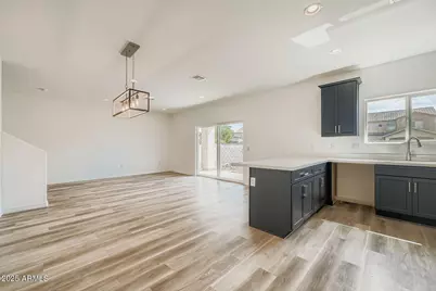 5519 S 11th Avenue, Phoenix, AZ 85041 - Photo 10