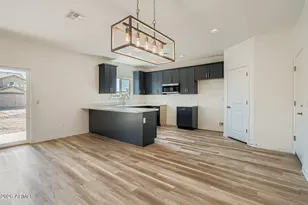 5519 S 11th Ave, Phoenix, AZ 85041 - Photo 24