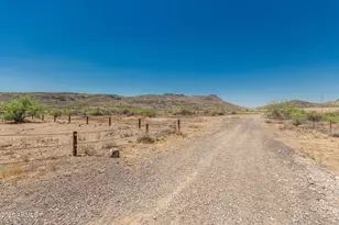3816 W White Feather Ln, Phoenix, AZ 85083 - Photo 1
