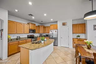 43579 W Sansom Dr, Maricopa, AZ 85138 - Photo 6