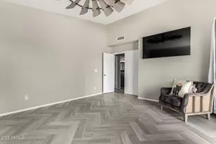 10468 E Mission Ln, Scottsdale, AZ 85258 - Photo 16