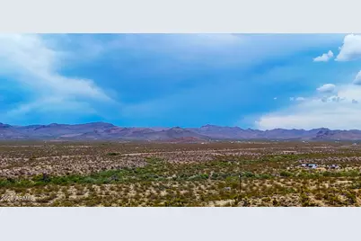 Tbd Chinle Dr Lot #4  1 Acre --, Golden Valley, AZ 86413 - Photo 6