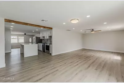 4025 E Surrey Avenue, Phoenix, AZ 85032 - Photo 8