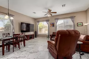 277 W Oxford Ln, Gilbert, AZ 85233 - Photo 8