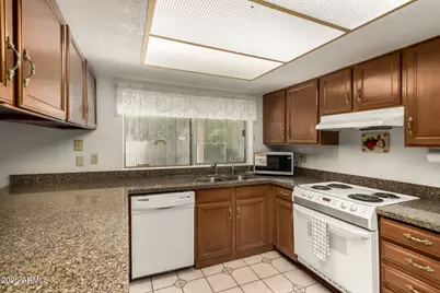 8618 N 43rd Drive, Glendale, AZ 85302 - Photo 14